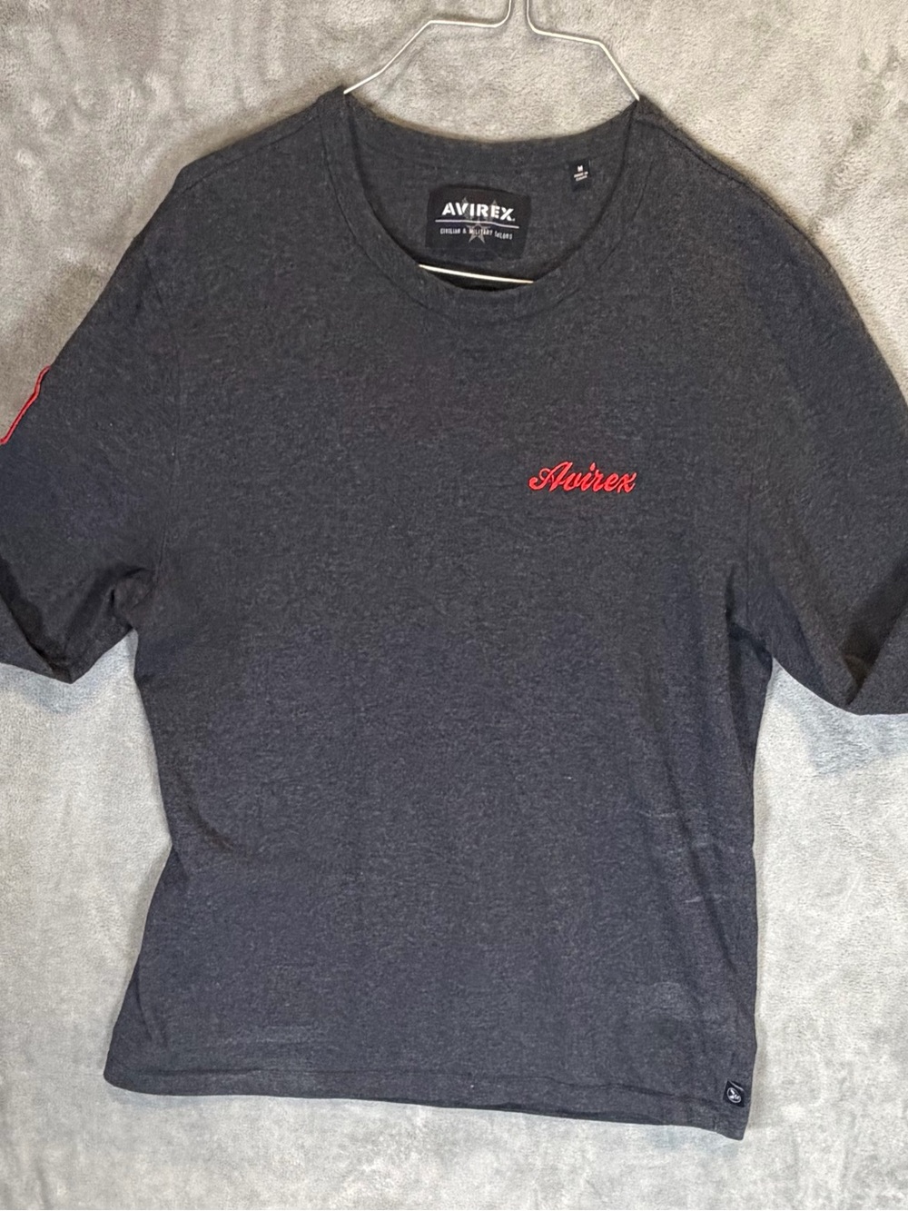 Avirex Men’s Dark Gray Crew Neck T-Shirt with Red Logo